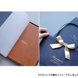 こちらは<a style="text-decoration: underline; font-weight: bold;" href="https://munekawa-jp.pro/collections/stationery">本革マウスパッド “MP500”</a>のラッピングです。